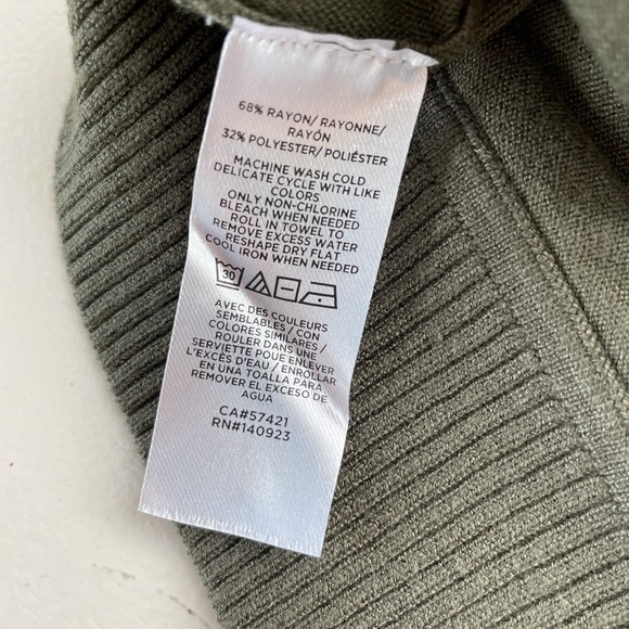 Loft crew neck sweater. - Picture 7 of 10